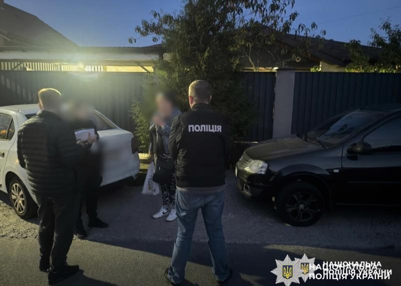 До 10 тисяч доларів за виїзд чоловіків: виявлено схеми на кордоні.
