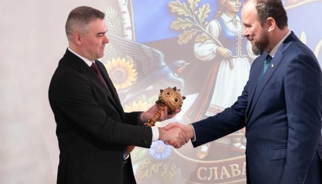 У місті Нарва в Естонії було урочисто відкрито почесне консульство України.