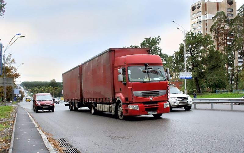 Водіїв чекають нові обмеження щодо відпочинку в кабіні: запроваджуються нові норми для тахографів та серйозні штрафи.