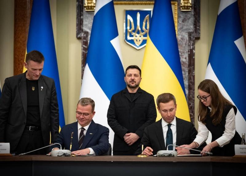 Не боятися відключень електроенергії: Фінляндія безкоштовно надасть Україні локомотиви.