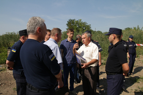 Ураган, вибух газу, диверсанти